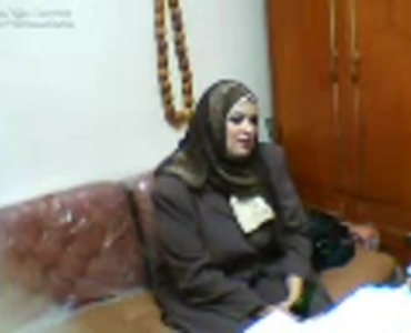 लेबनान से गर्म अरब गृहिणी साक्षात्कार के दौरान चुंबन , मोड़ पैर बहने और उसके Poking बेतहाशा योनी